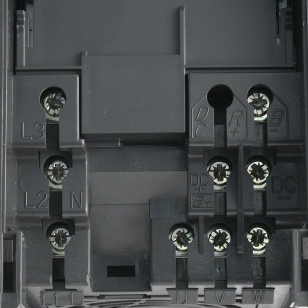 Photo of Siemens Micromaster 440 1.5kW 400V 3ph AC Inverter Drive, DBr, Unfiltered