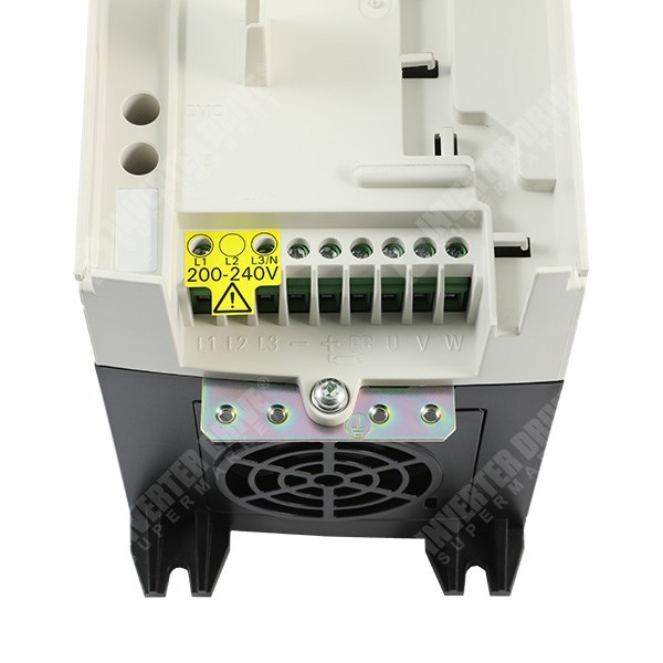 Photo of CT Unidrive M200 3kW 230V 1ph to 3ph AC Inverter Drive, DBr, C3 EMC