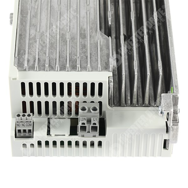 Photo of Lenze i550 IP20 0.37kW 230V 1ph to 3ph AC Inverter Drive, C2 EMC