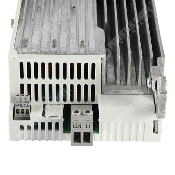 Photo of Lenze i550 IP20 1.1kW 230V 1ph to 3ph AC Inverter Drive, C2 EMC