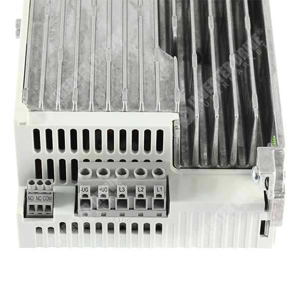 Photo of Lenze i550 IP20 0.37kW 400V 3ph AC Inverter Drive, C2 EMC