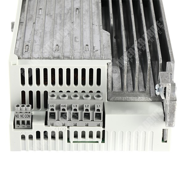 Photo of Lenze i550 IP20 1.1kW 400V 3ph AC Inverter Drive, C2 EMC