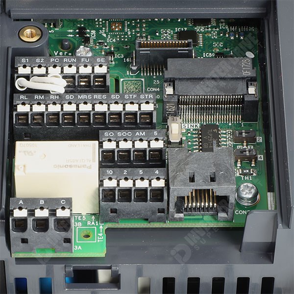 Photo of Mitsubishi E820S IP20 0.75kW 230V 1ph to 3ph AC Inverter, DBr, STO, Unfiltered